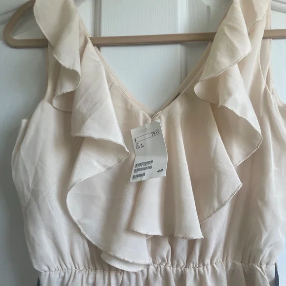H&M Ivory Slip Mini Dress with Black Belt, Size 4 - Picture 2 of 7